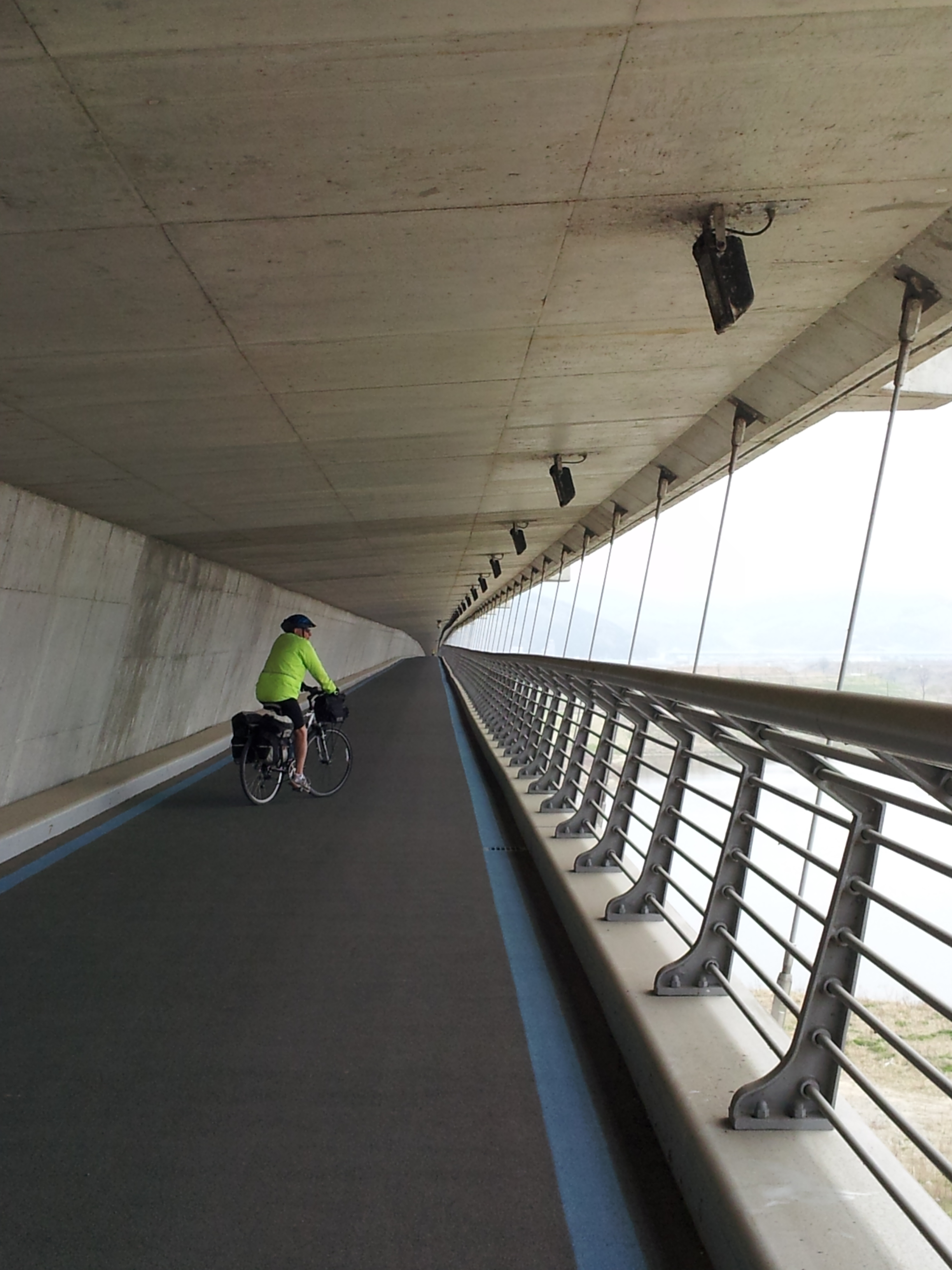 11_Lower deck bicycle bridge.jpg